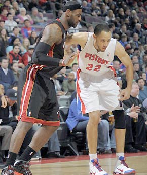 多次对米兰 多次对米兰